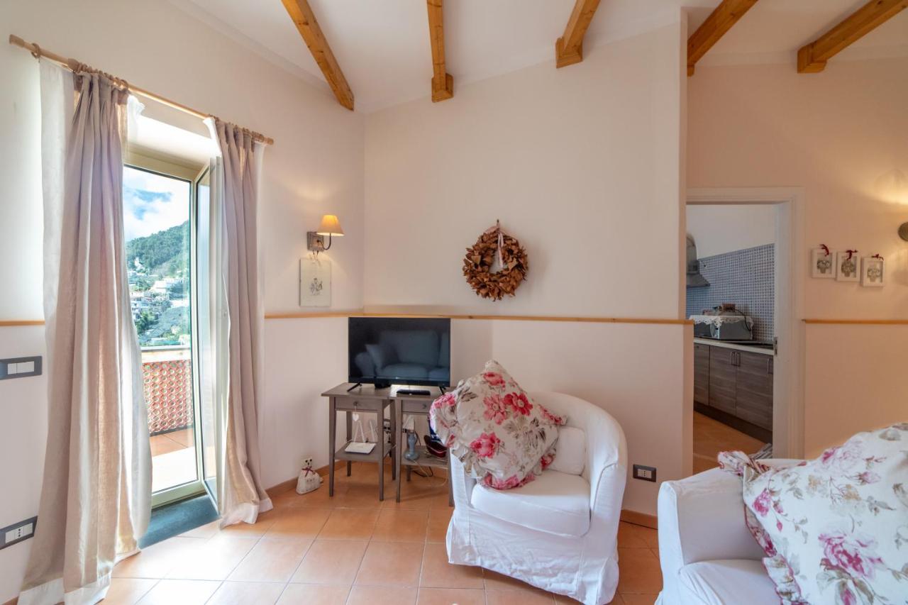 Donna Carmela Apartment Scala Bagian luar foto