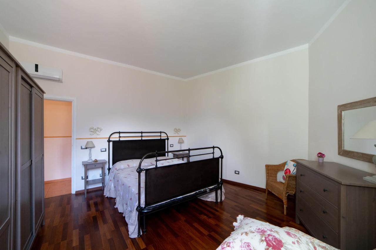 Donna Carmela Apartment Scala Bagian luar foto