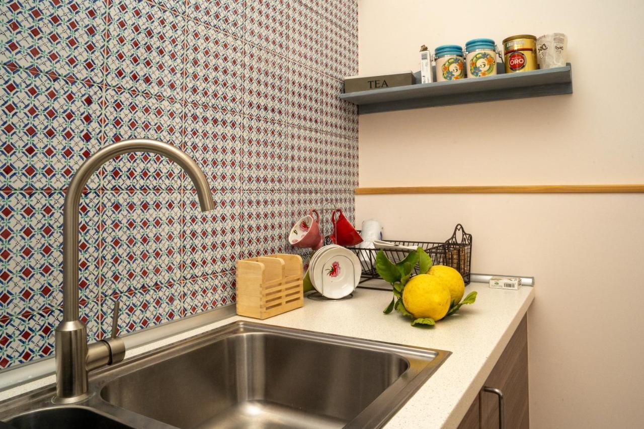 Donna Carmela Apartment Scala Bagian luar foto