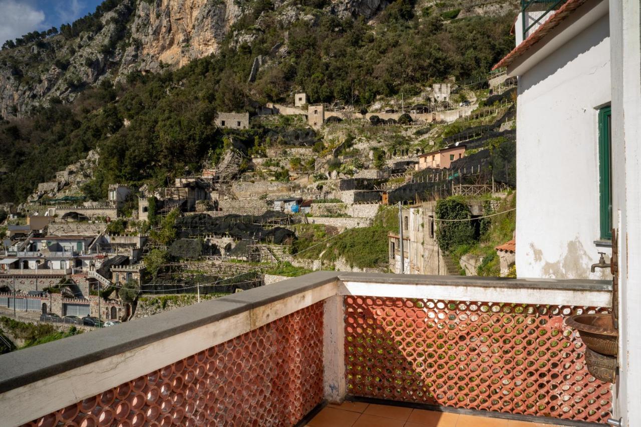 Donna Carmela Apartment Scala Bagian luar foto