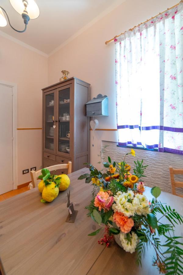 Donna Carmela Apartment Scala Bagian luar foto
