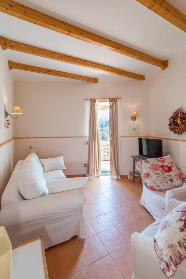 Donna Carmela Apartment Scala Bagian luar foto