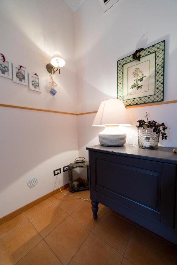 Donna Carmela Apartment Scala Bagian luar foto